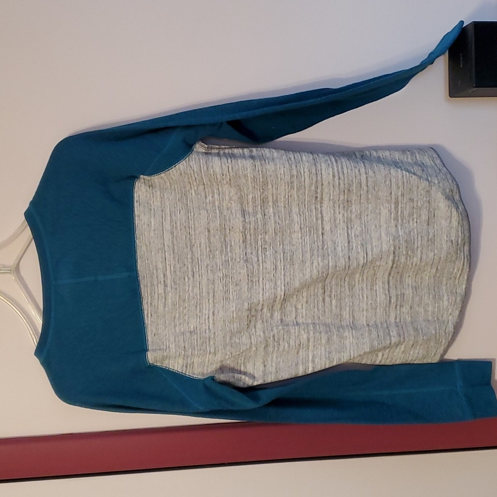 Sweatshirt - Picture 4 of 4